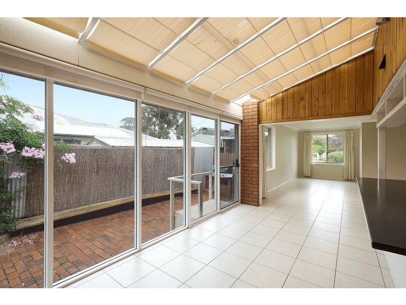21 Howard Ave, Bega NSW 2550