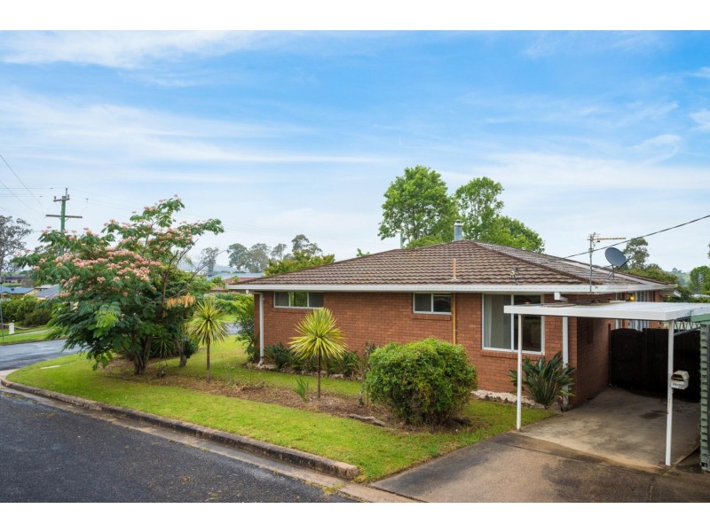 21 Howard Ave, Bega NSW 2550
