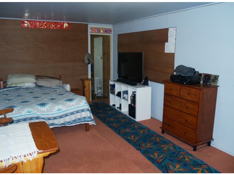 20 Mecklenberg St, Bega NSW 2550