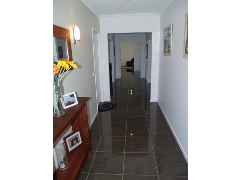 26 Koma Circuit, Bega NSW 2550