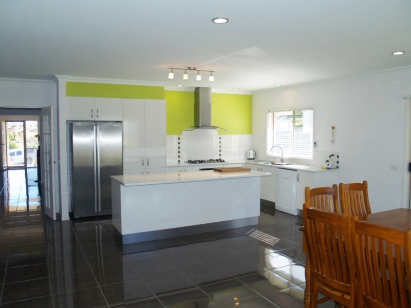 26 Koma Circuit, Bega NSW 2550