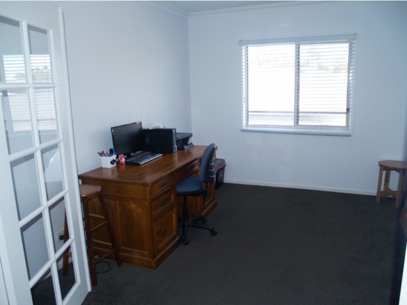 26 Koma Circuit, Bega NSW 2550
