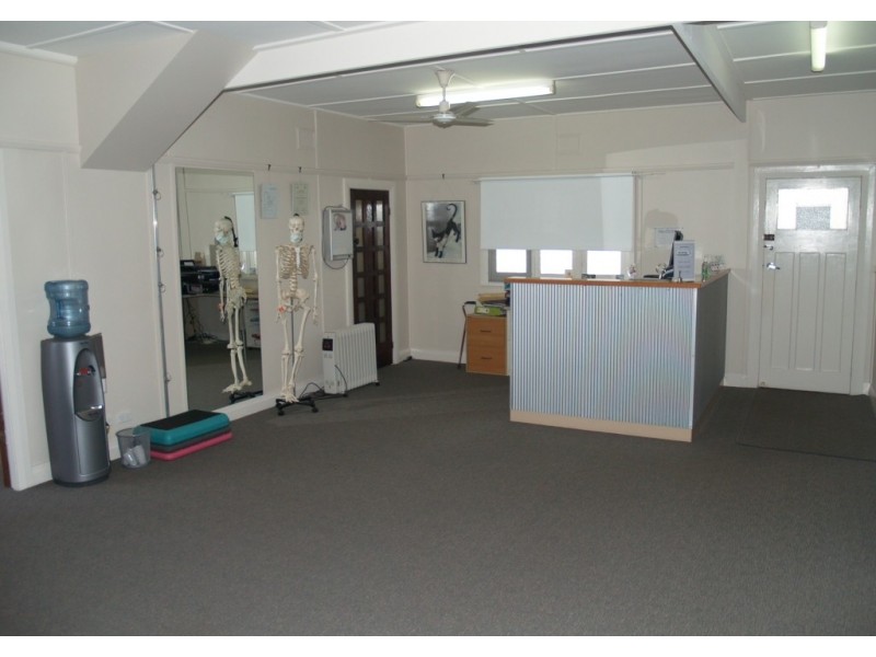 53 Upper St, Bega NSW 2550