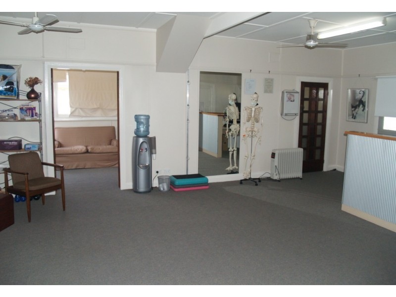 53 Upper St, Bega NSW 2550