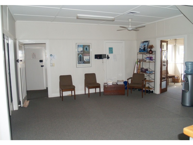 53 Upper St, Bega NSW 2550