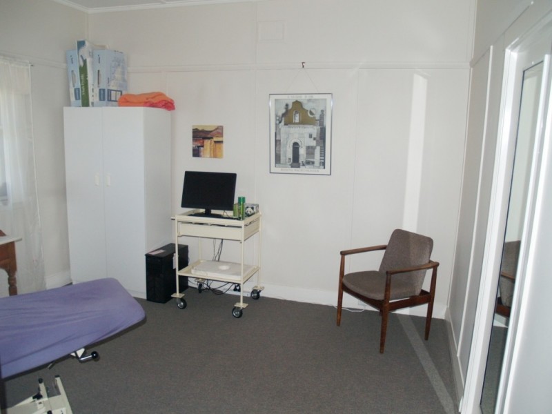 53 Upper St, Bega NSW 2550