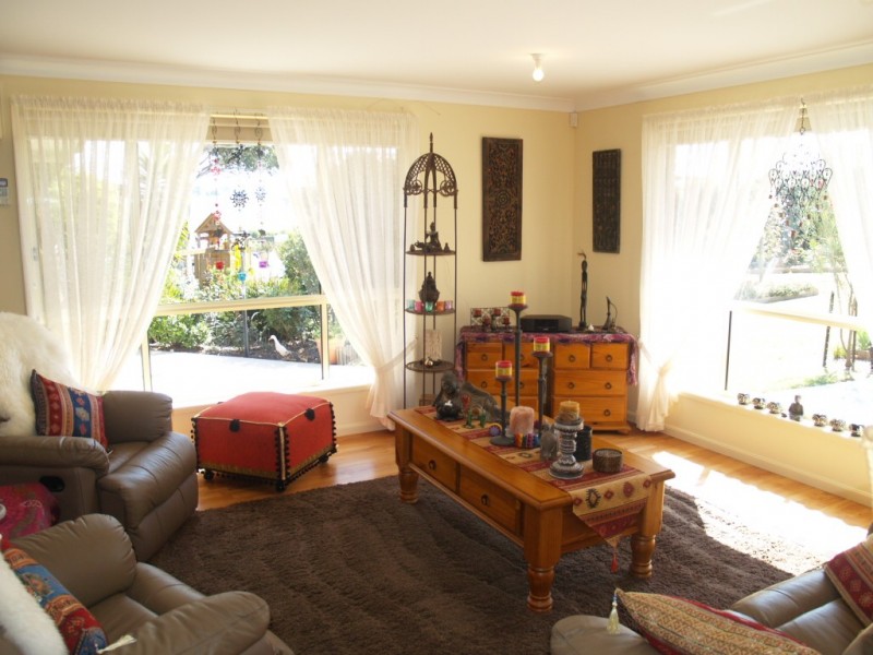 48 Glen Mia Drive, Bega NSW 2550