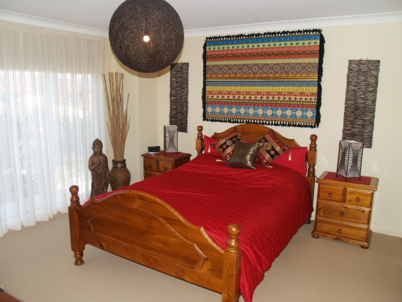 48 Glen Mia Drive, Bega NSW 2550
