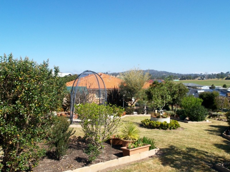 48 Glen Mia Drive, Bega NSW 2550