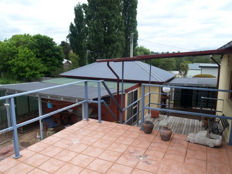 71 Ravenswood St, Bega NSW 2550