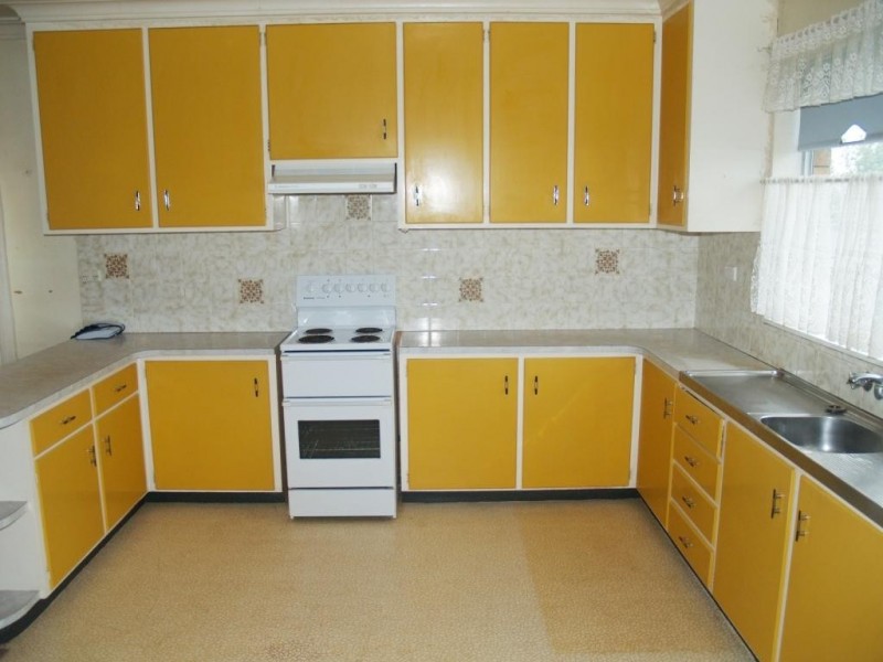 7 Heath St, Bega NSW 2550