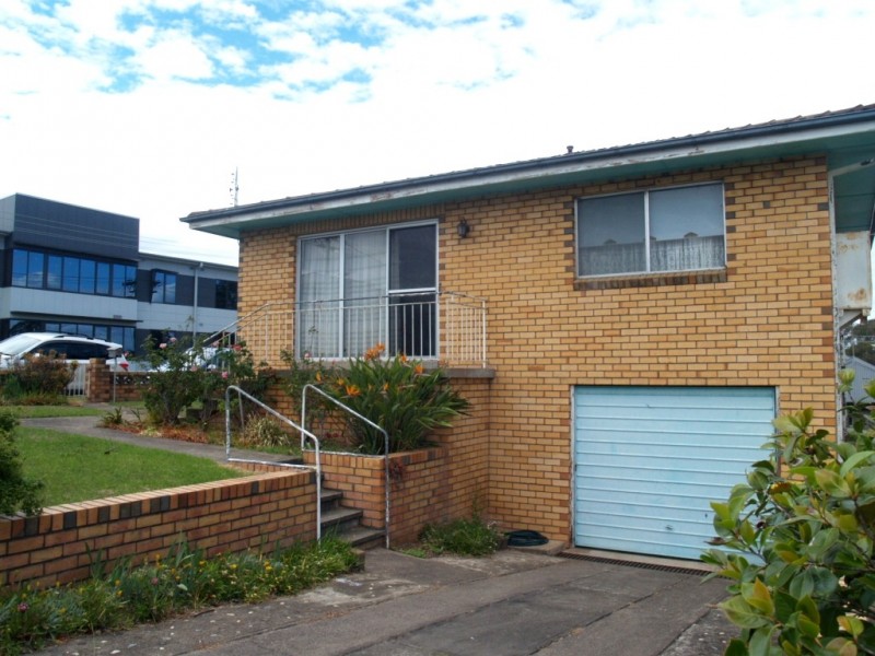 7 Heath St, Bega NSW 2550