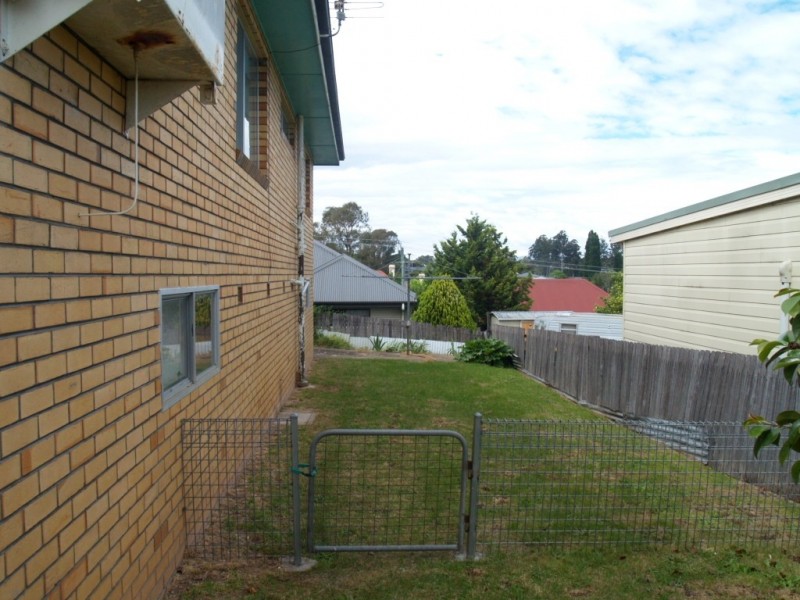 7 Heath St, Bega NSW 2550