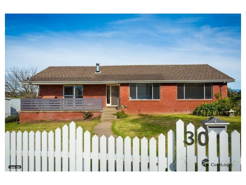30 Belmore St, Bega NSW 2550