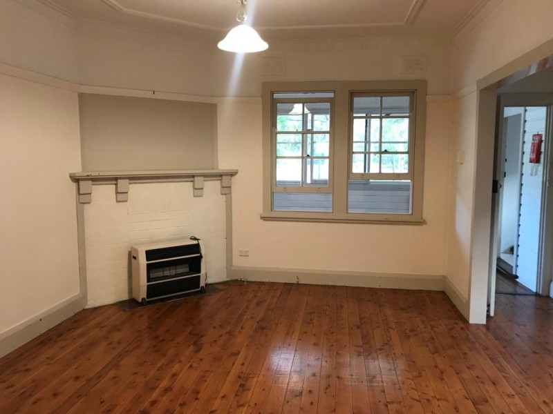 26 Hill Street, Bega NSW 2550