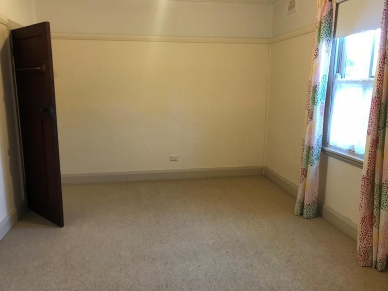 26 Hill Street, Bega NSW 2550