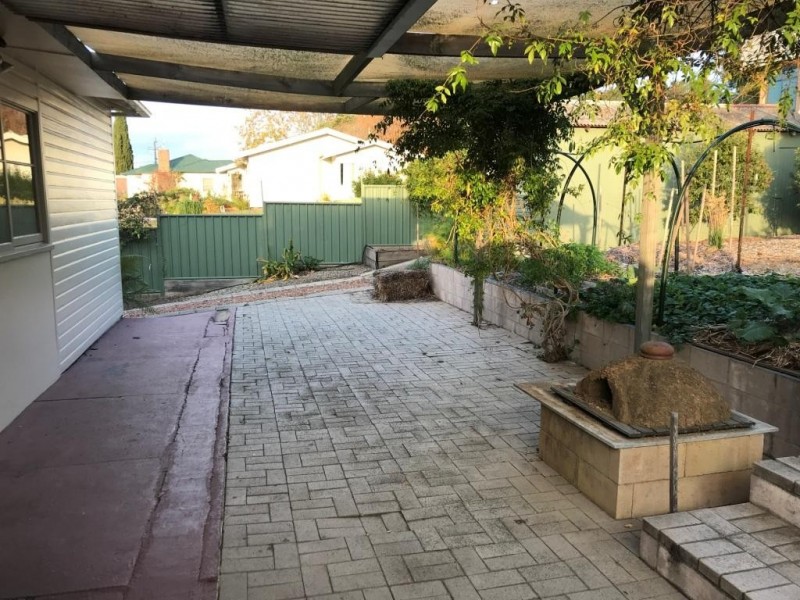 26 Hill Street, Bega NSW 2550