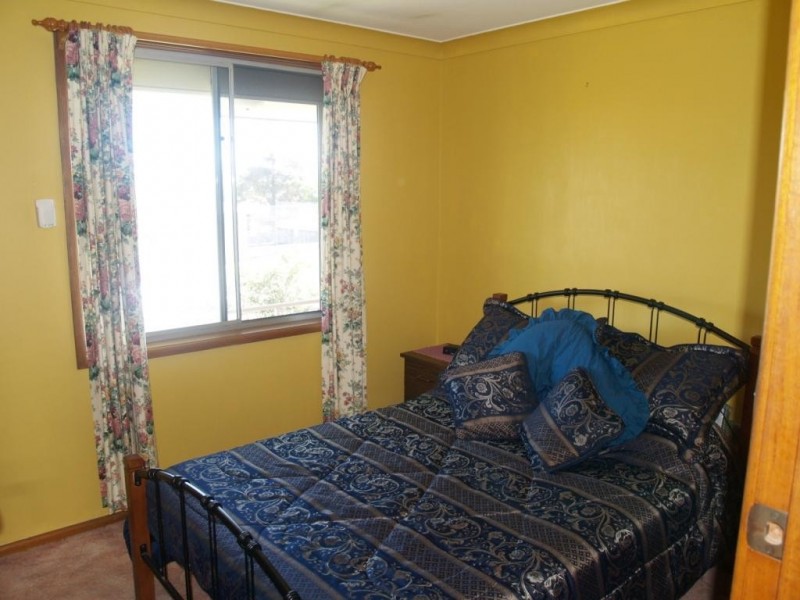 185 Auckland St, Bega NSW 2550