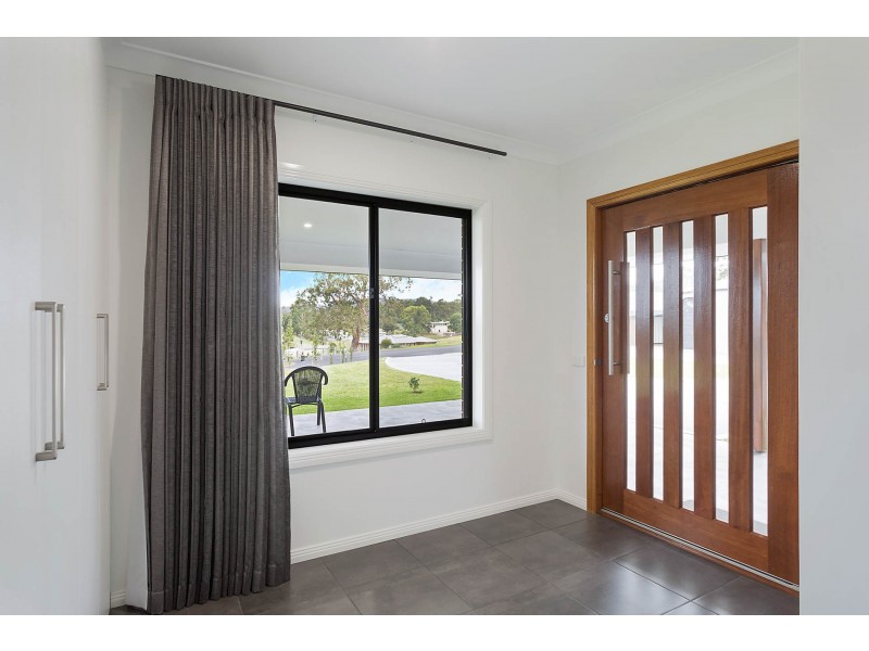 55 Stringy Park Close, Bega NSW 2550