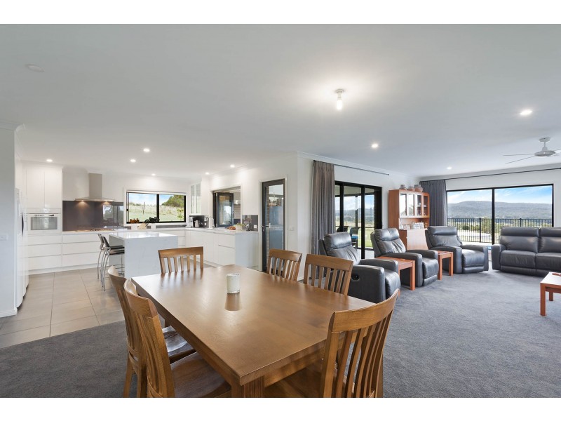 55 Stringy Park Close, Bega NSW 2550