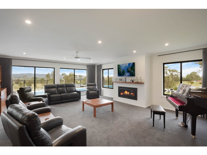 55 Stringy Park Close, Bega NSW 2550