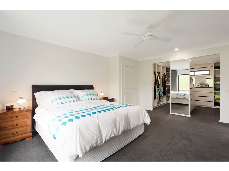 55 Stringy Park Close, Bega NSW 2550