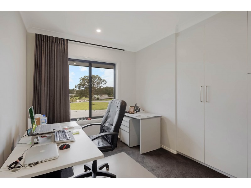 55 Stringy Park Close, Bega NSW 2550