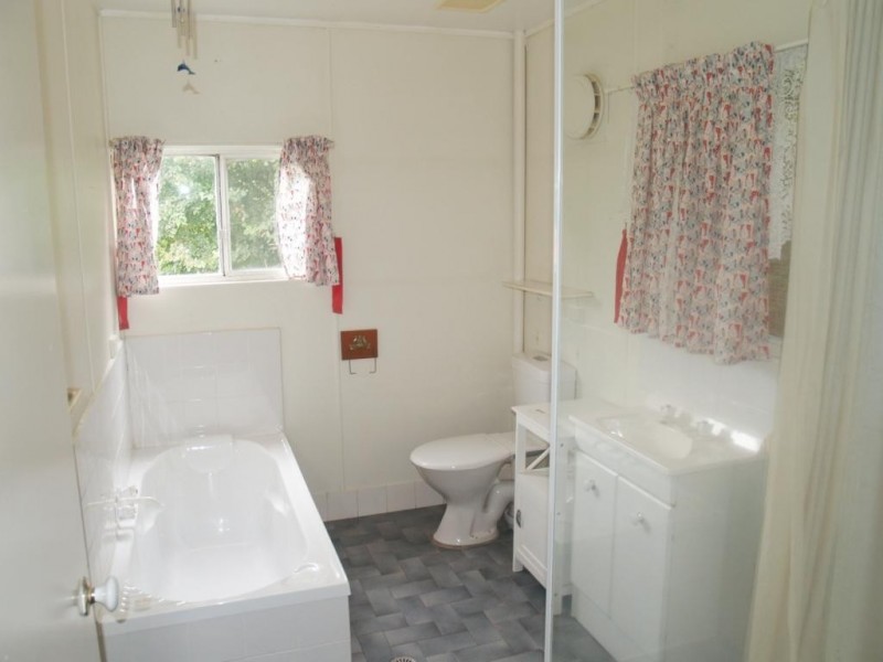 18 Eden St, Candelo NSW 2550