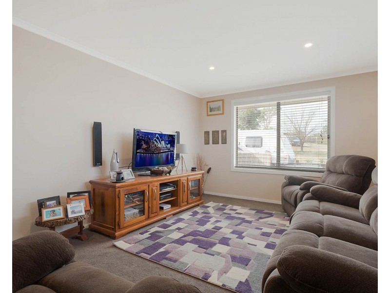 67 Glen Mia Drive, Bega NSW 2550