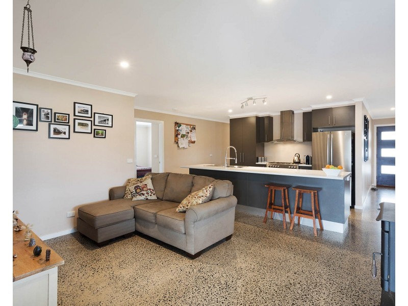 67 Glen Mia Drive, Bega NSW 2550