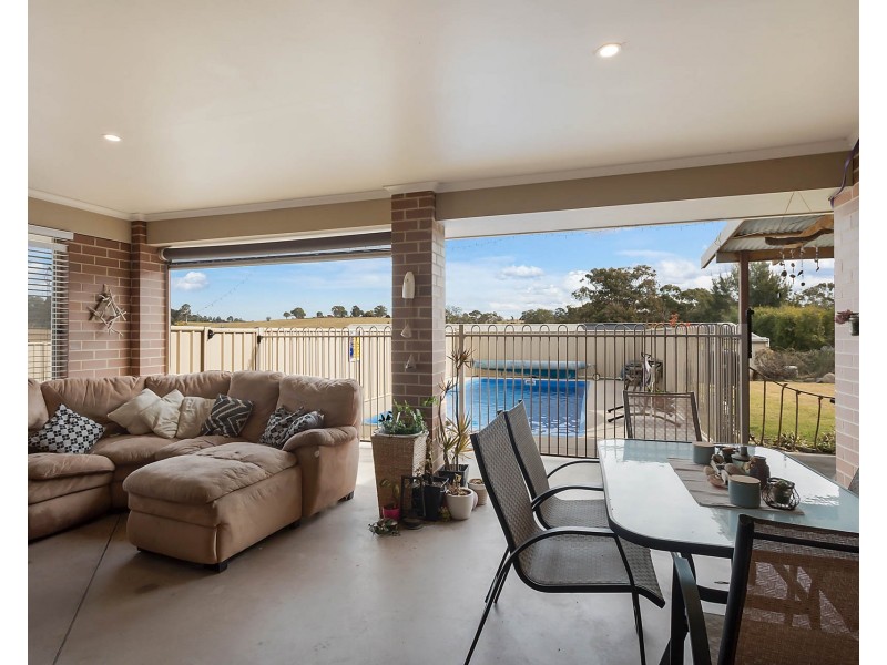 67 Glen Mia Drive, Bega NSW 2550