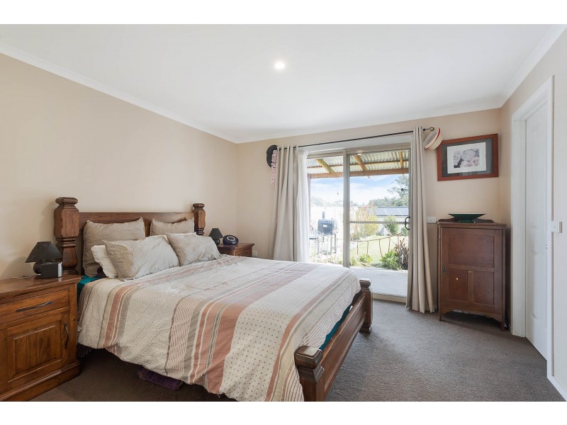 67 Glen Mia Drive, Bega NSW 2550
