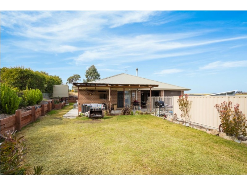 67 Glen Mia Drive, Bega NSW 2550