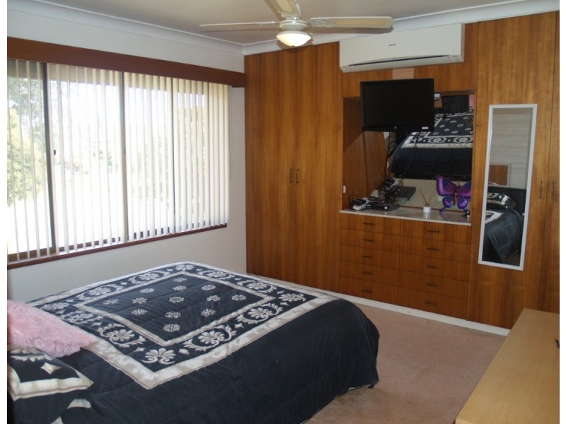 60 Ravenswood St, Bega NSW 2550