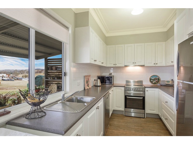 290 Kemps Lane, Kameruka NSW 2550