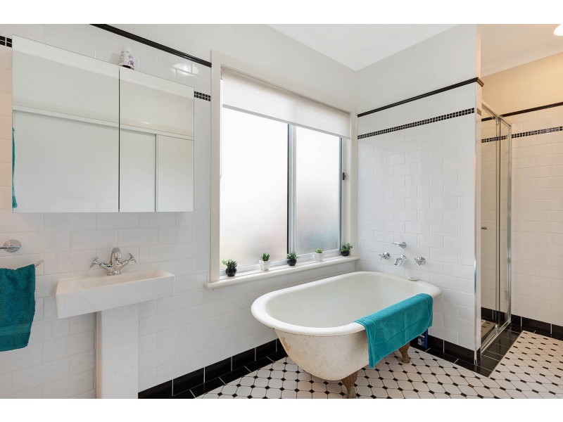 290 Kemps Lane, Kameruka NSW 2550