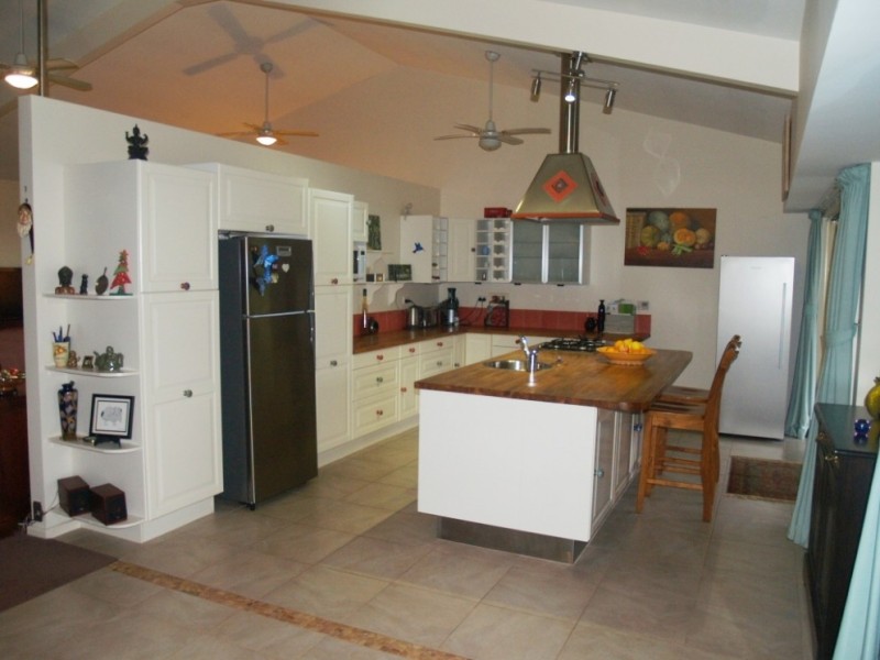 10 Ferntree Lane, Wallagoot NSW 2550