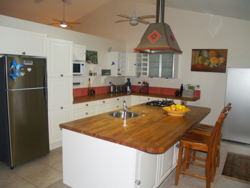 10 Ferntree Lane, Wallagoot NSW 2550