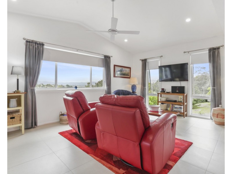 1 Goldberg Place, Bega NSW 2550