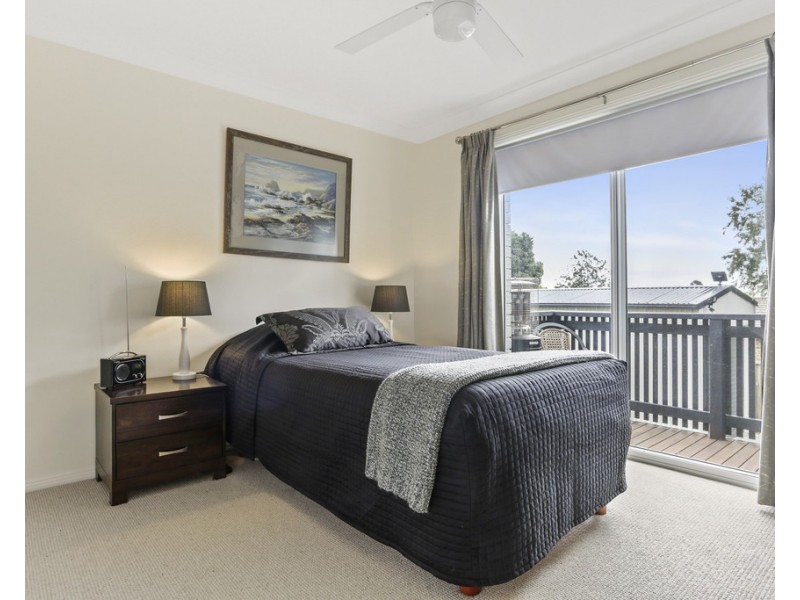 1 Goldberg Place, Bega NSW 2550