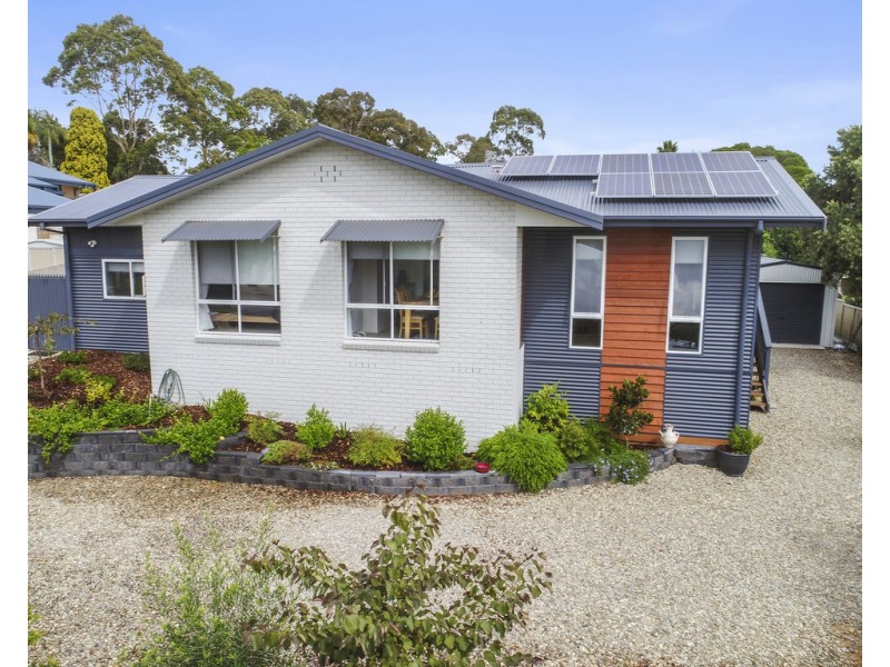 1 Goldberg Place, Bega NSW 2550