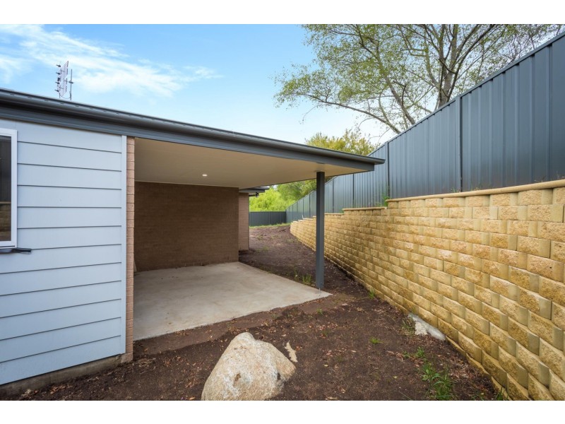 6 Wumbara Close, Bega NSW 2550