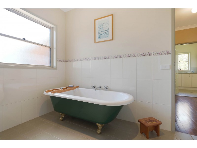 107 Kisimul Rd, Bega NSW 2550