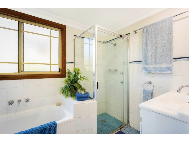6 Bega St, Bega NSW 2550
