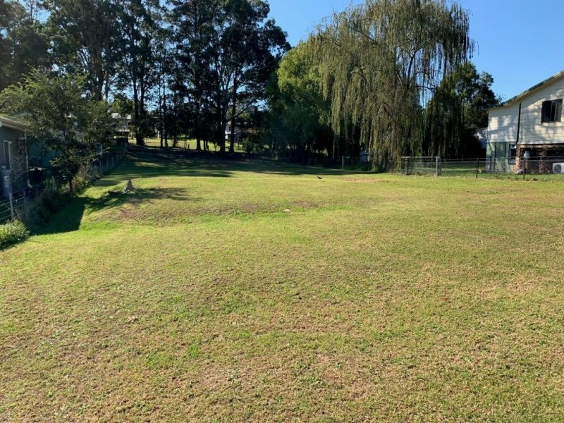 13 Tarlinton St, Cobargo NSW 2550