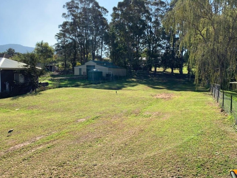 13 Tarlinton St, Cobargo NSW 2550