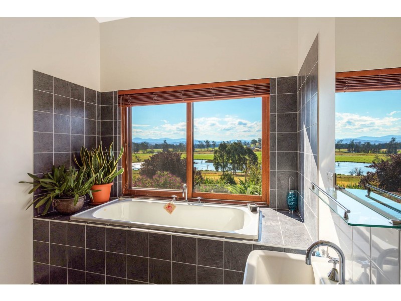 48 Corandirk Lane, Bega NSW 2550