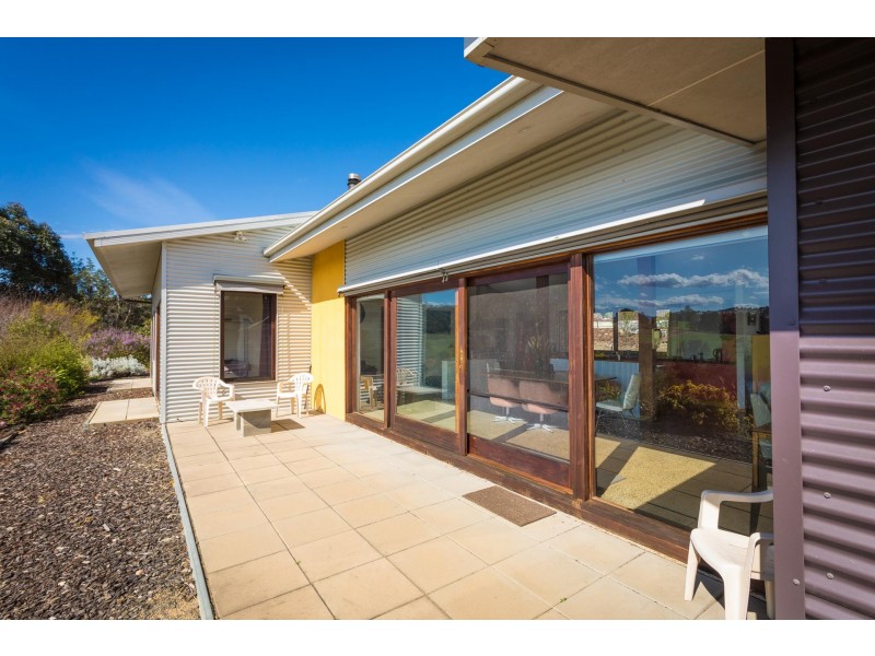 48 Corandirk Lane, Bega NSW 2550