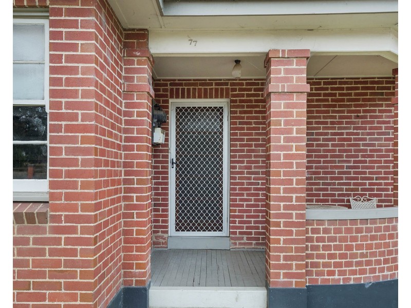 77 Bega Street, Bega NSW 2550