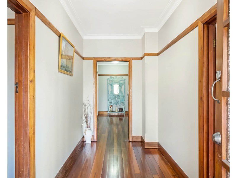 77 Bega Street, Bega NSW 2550